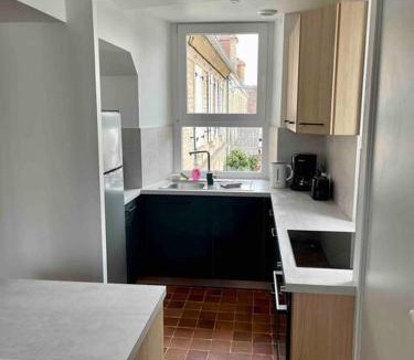 Luc-sur-Mer Apartment | La Petite Baleine, appt à 50m de la plage