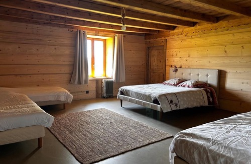 Saint-Cergue Bed & Breakfast | La Petite Baronne