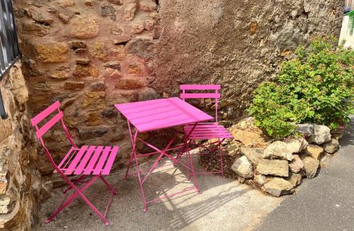 Neffies Apartment | La Petite Bastide-Central Apartment in Neffies