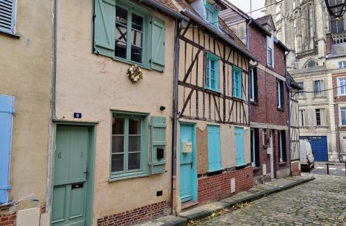 Beauvais Apartment | LA PETITE BEAUVAISIENNE