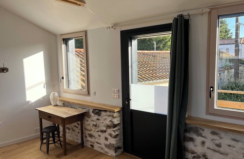 Clisson Apartment | La Petite Blairie