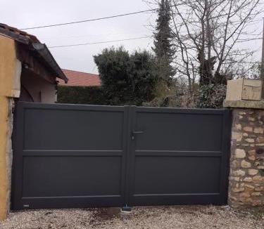 Lainsecq House | La Petite Breuille