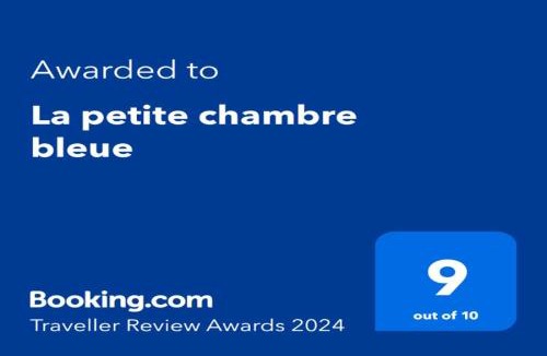 Amilly Bed & Breakfast | La petite chambre bleue