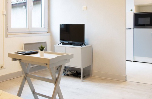 Poitiers Apartment | La Petite Chaume (studio lumineux)