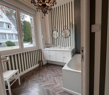 Plerin House | La petite duchesse - jaccuzzi