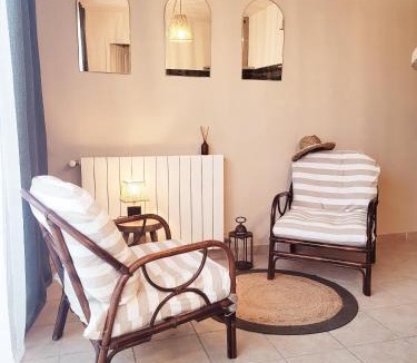 Lunel House | La Petite Escale