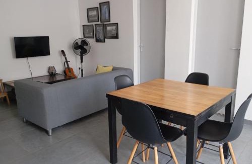 Saint-Florent-le-Vieil Apartment | La Petite Florentine