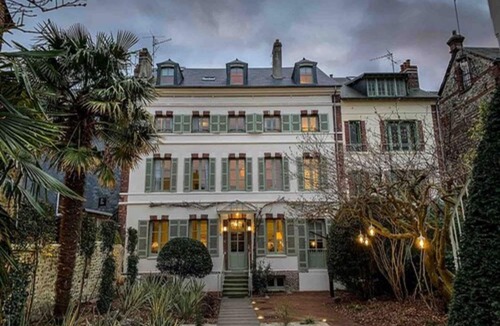 Honfleur Apartment | La Petite Folie