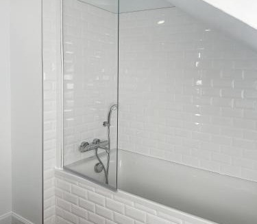 Senlis House | La Petite Fontaine