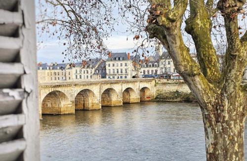 Chatellerault Apartment | La Petite Forge - Quai 75 & Quai 80