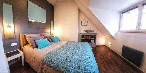 Chatellerault Apartment | La Petite Forge - Quai 75 & Quai 80