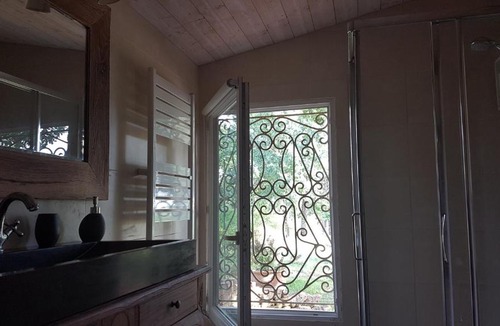 Saint-Antoine-de-Breuilh Bed & Breakfast | La petite Boulandre