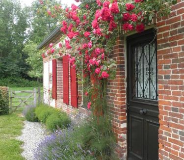 Saint-Aubin-de-Bonneval House | La petite Cauvinière