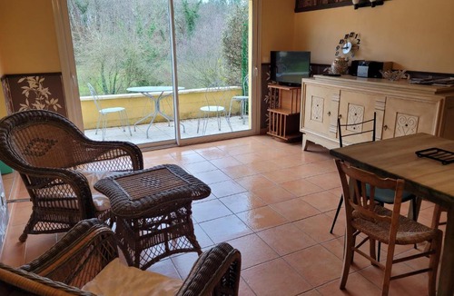 Saint-Bonnet-sur-Gironde House | La Petite MARVINIERE