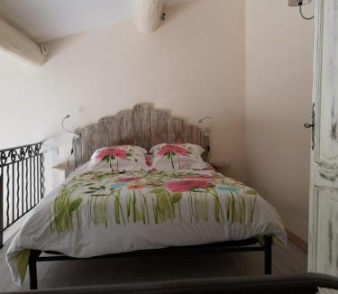 Villeneuve-les-Avignon Apartment | La petite Seigneurette 2
