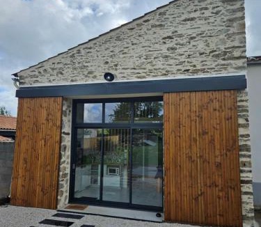Chavagnes-en-Paillers House | La Petite Grange