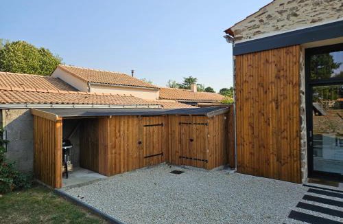 Chavagnes-en-Paillers House | La Petite Grange