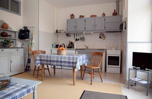 Condom Apartment | La Petite Gensac - Studio Apartment. Sleeps 2