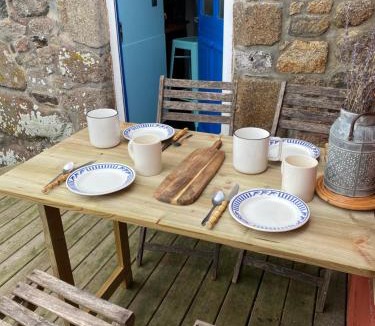 Saint-Cyr-du-Bailleul House | la petite maison Normandie