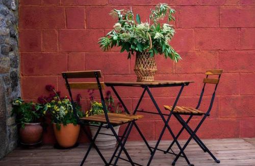 Saint-Cyr-du-Bailleul House | la petite maison Normandie