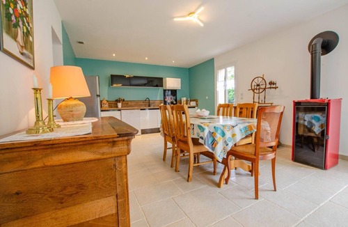 Saint-Mards-en-Othe House | La Petite Maison Rose