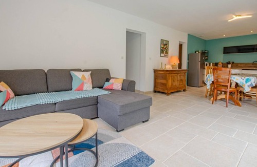 Saint-Mards-en-Othe House | La Petite Maison Rose