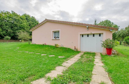 Saint-Mards-en-Othe House | La Petite Maison Rose