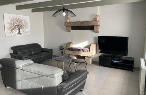 Saint-Nicolas-du-Pelem House | La Petite Maison