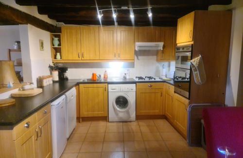 Oradour-Saint-Genest House | la Petite Maison De Vacances