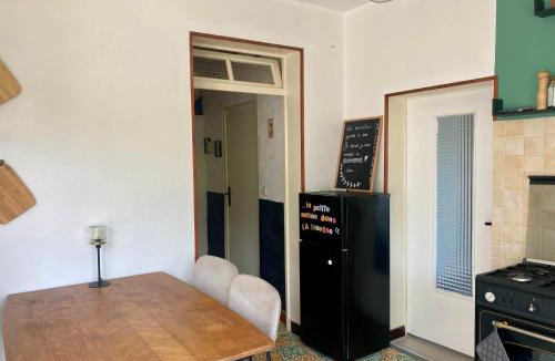 Saint-Paul-le-Jeune House | La petite maison dans la Brousse