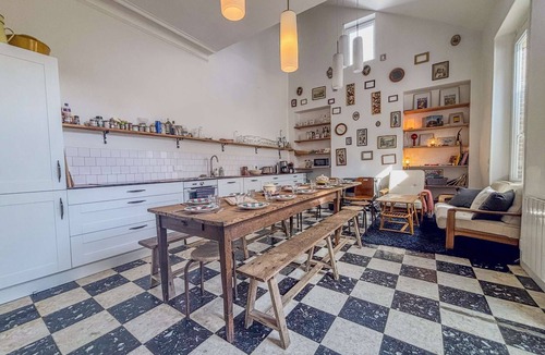 Nogent-le-Rotrou House | La petite maison de Saint Hilaire