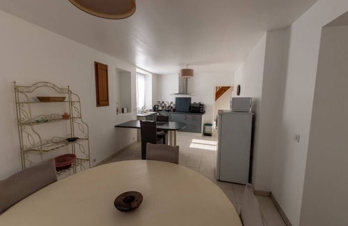 Conde-sur-Marne House | La Petite Maison - Condé-sur-marne