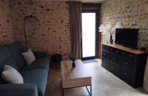 Tourouvre Apartment | La Petite Maison