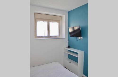 Avoine Apartment | La petite maison 3