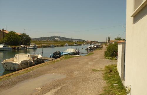 La Peyrade Villa | La petite maison au bord du canal T2 - 3étoiles -