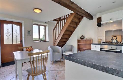 Tremblay House | La petite maison bleue