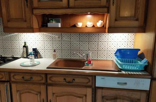 Loperec House | La petite maison bleue