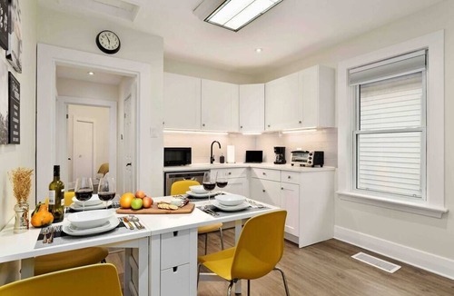 London House | La Petite Maison