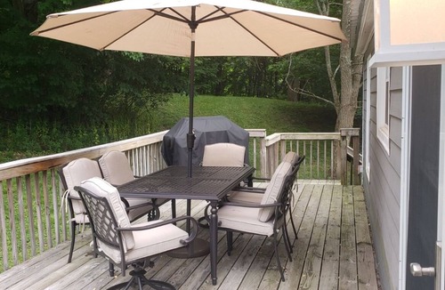 Chatham House | La Petite Maison, Chatham, NY