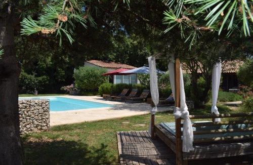 Gras Bed & Breakfast | La Petite Maison De Noémie