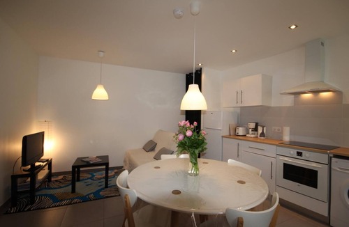 Fragnes House | La Petite Maison - FONTAINES