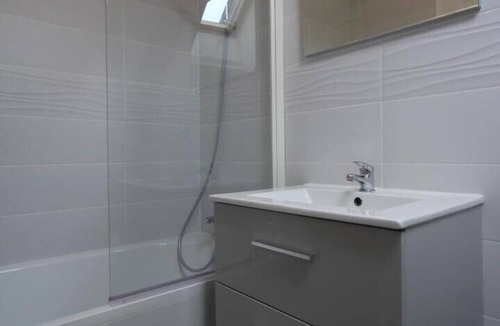 Fragnes House | La Petite Maison - FONTAINES