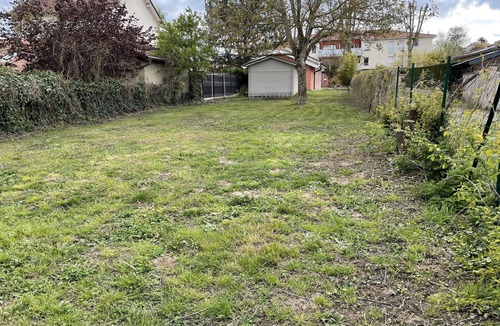 Les Echets House | LA Petite Maison