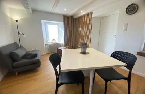 Moyrazes House | La Petite Maison
