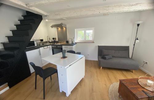 Moyrazes House | La Petite Maison