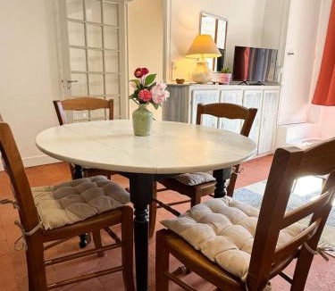 Noyers-sur-Serein House | La petite maison