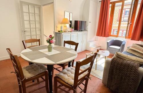 Noyers-sur-Serein House | La petite maison