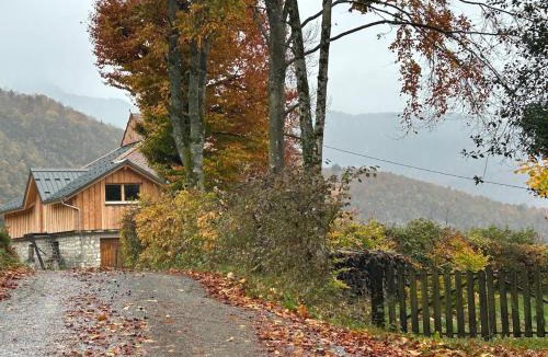 Saint-Christophe-la-Grotte House | La petite maison
