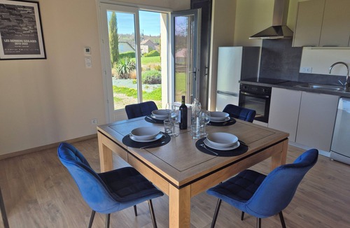 Salles-Curan House | La Petite Maison