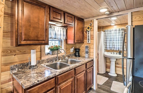 Boswell Apartment | La Petite Maison in Mount Olive w/ Fire Pit!
